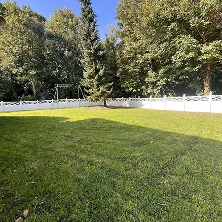 Pavillon Paisible Avec Grand Jardin Pres Des Bois Casa de Férias