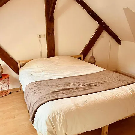 Pavillon Paisible Avec Grand Jardin Pres Des Bois Casa de Férias *