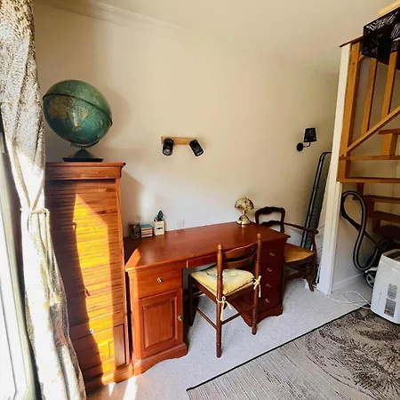 Pavillon Paisible Avec Grand Jardin Pres Des Bois