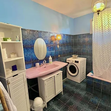 Holiday home Pavillon Paisible Avec Grand Jardin Pres Des Bois